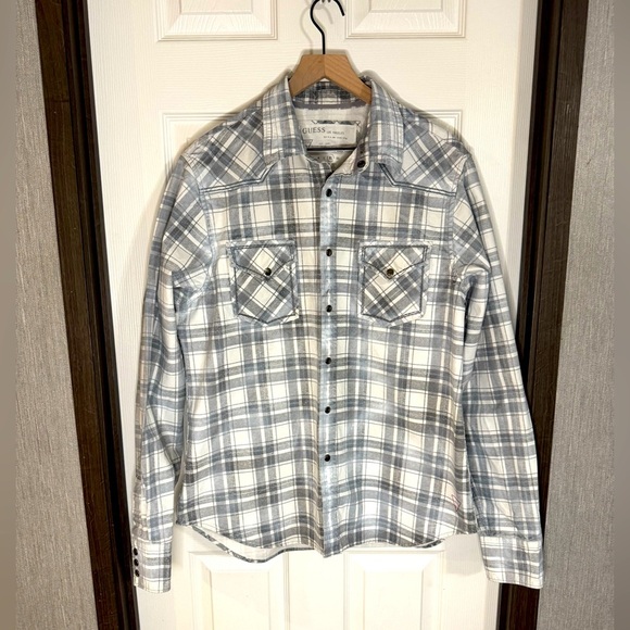 Men’s Guess Denim Button Down Shirt - Picture 1 of 12